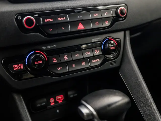 Kia Niro 1.6 GDi Hybrid Sport 2016 Hybride Benzine 10