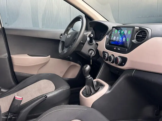 Hyundai i10 1.0i i-Drive 2014 Benzine 7