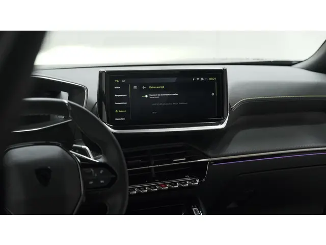 Peugeot 2008 PureTech 130 EAT8 GT 2024 Benzine 55