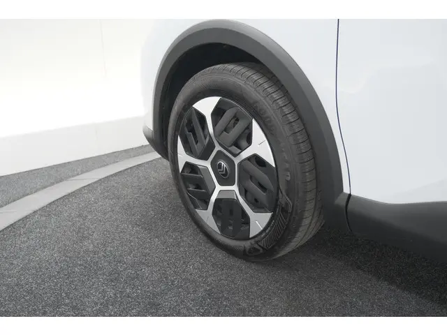 Citroën C4 Hybrid 136 e-DCS6 Max 2025 Hybride Benzine 29