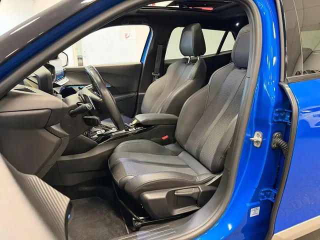 Peugeot 2008 1.2 GT-LINE 2021 Benzine 12