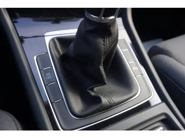 Volkswagen Golf 1.0 TSI Highline 2018 Benzine 18