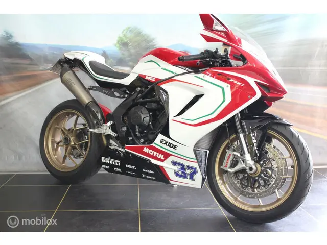 MV Agusta F3 800 EAS RC edition 2015 Benzine 7