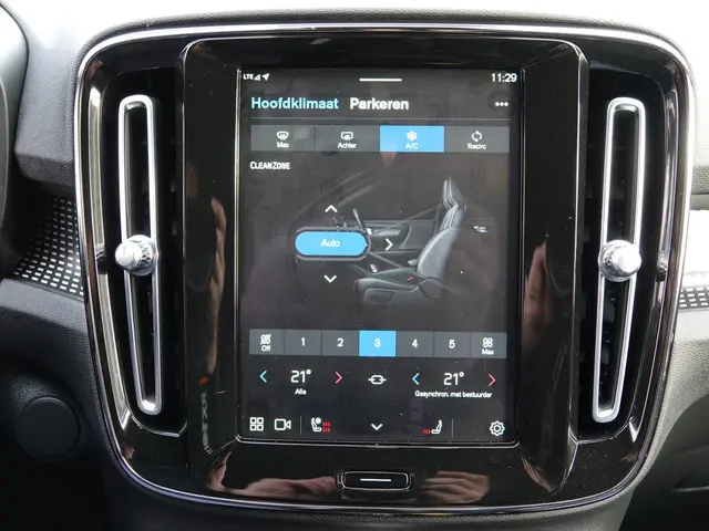 Volvo XC40 Recharge P8 AWD R-Design 2020 Elektrisch 26