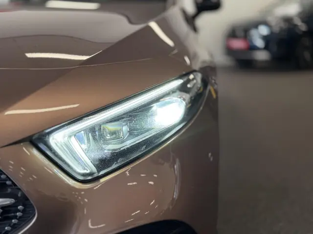 Mercedes-Benz A-Klasse 200 AMG-LINE 2021 Benzine 11