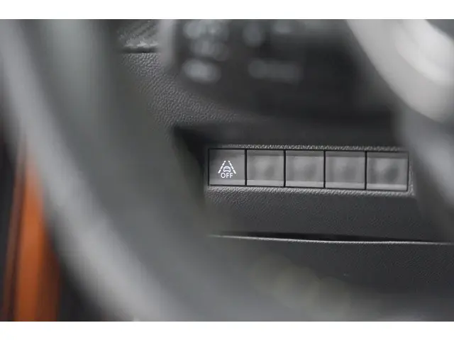 Peugeot 2008 PureTech 130 GT Pack 2022 Benzine 37