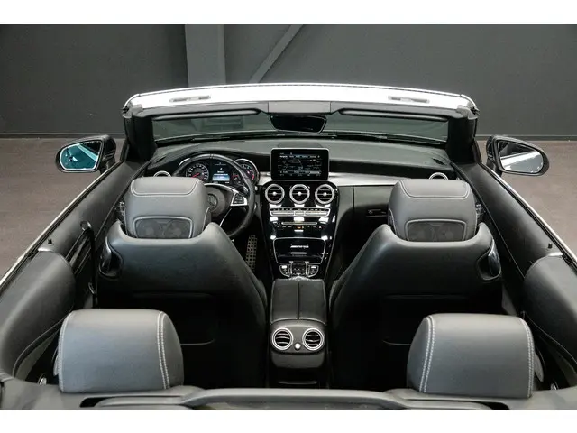 Mercedes-Benz C-Klasse Cabrio AMG 63 2018 Benzine 5