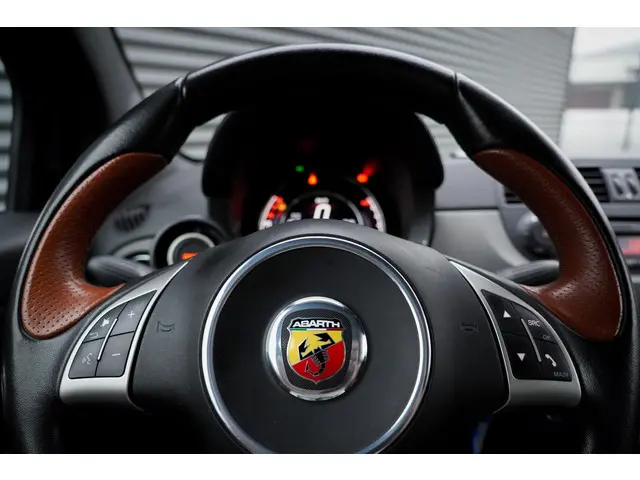 Fiat 500 1.4 T-Jet Abarth Competizione 2015 Benzine 39
