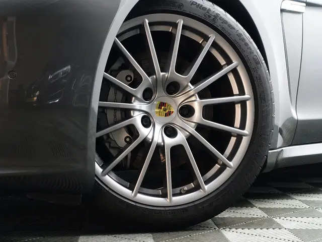 Porsche Panamera 3.0 4S Executive- 2014 Benzine 35