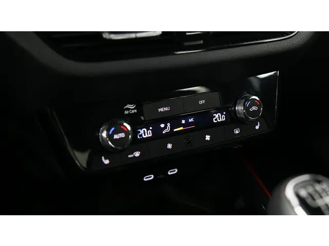 Škoda Fabia 1.0 TSI 95pk Monte Carlo 2024 Benzine 37