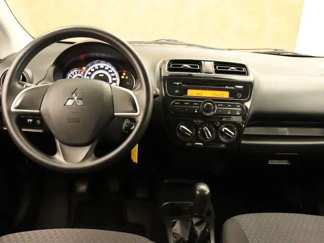 Mitsubishi Space Star 1.0 Cool+ 2019 Benzine 18