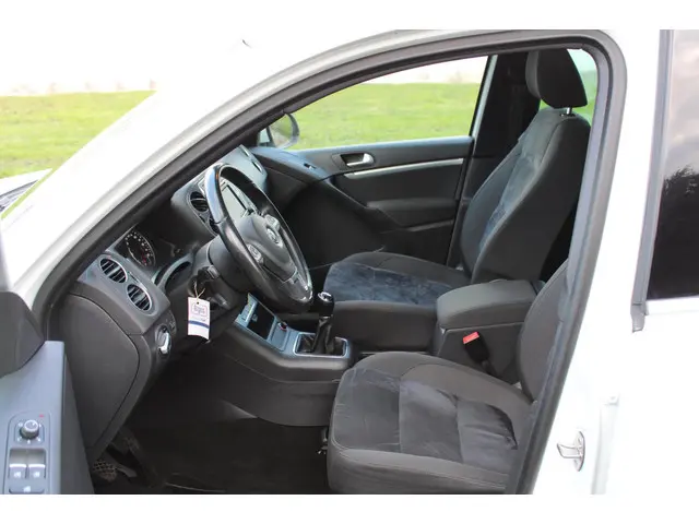 Volkswagen Tiguan 1.4 TSI R-Line Edition 2015 Benzine 13
