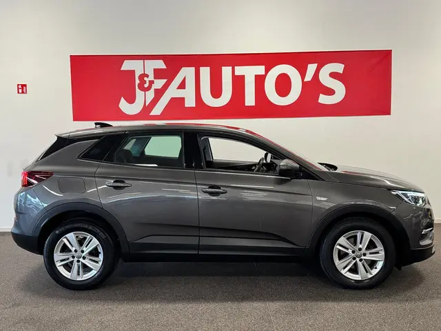 Opel Grandland X 1.2 Turbo Innovation 2018 Benzine 3