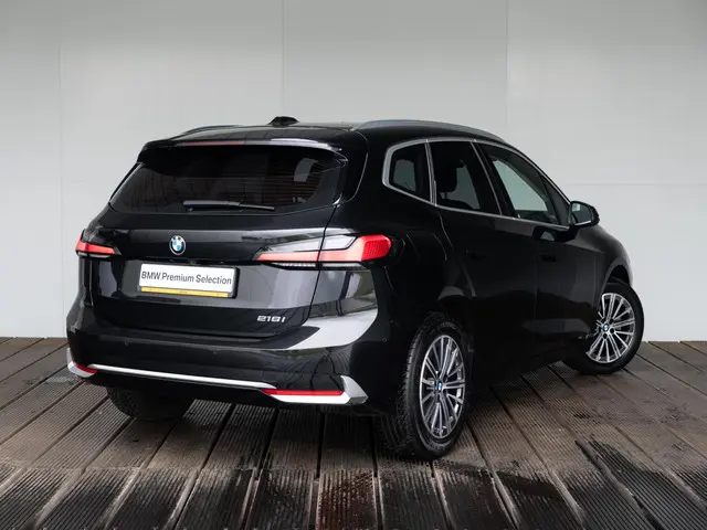 BMW 2 Serie Active Tourer 218i 2022 Benzine 2