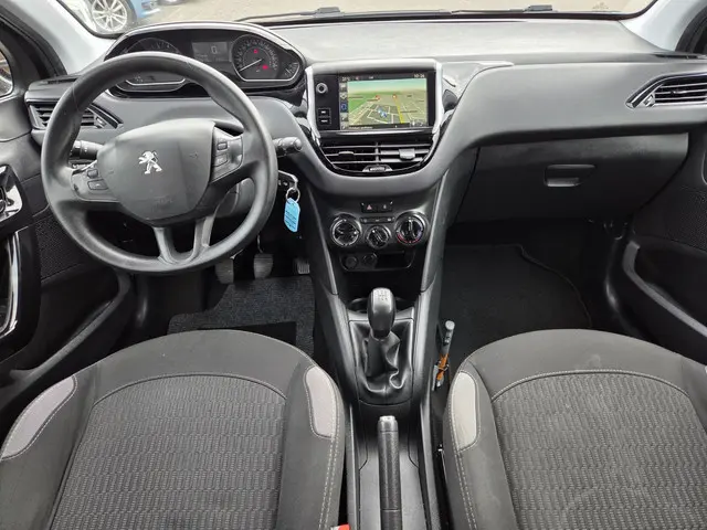 Peugeot 208 2