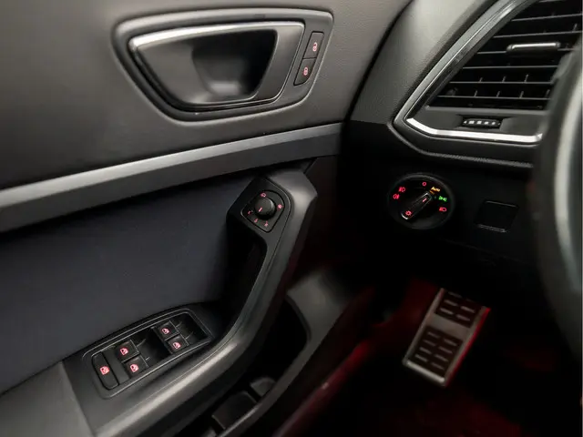 SEAT Ateca 1.4 TSI Xcellence Sport 2016 Benzine 22