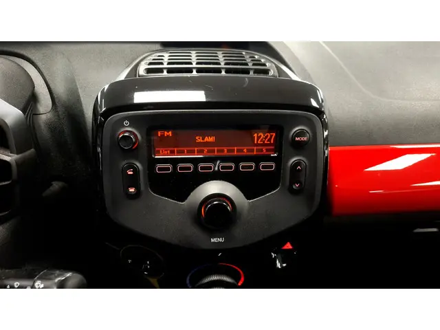 Peugeot 108 1.0 e-VTi Envy 2016 Benzine 9