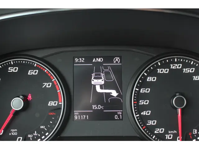 SEAT Arona 1.0 TSI Style Business Intense 2018 Benzine 26