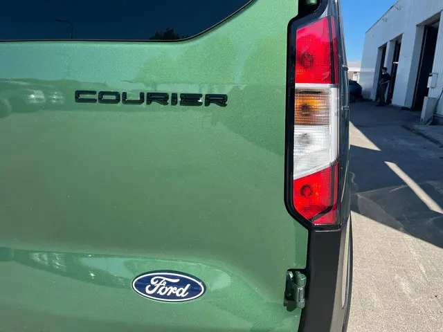 Ford Transit Courier 1.0 EcoBoost Active 2024 Benzine 5