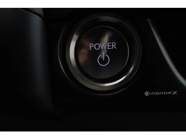 Lexus UX 300h Luxury Line 2024 Hybride Benzine 41
