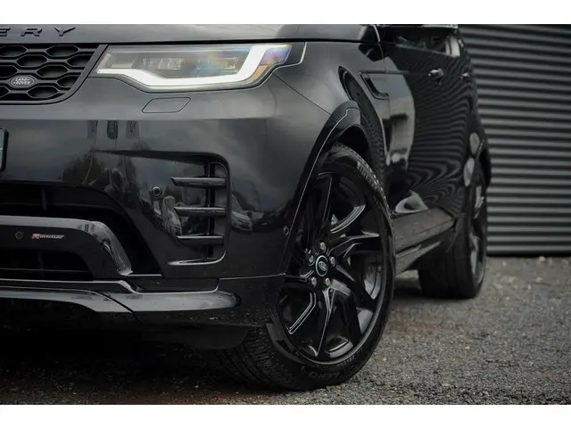 Land Rover Discovery 3.0 D250 R-Dynamic SE 2024 Diesel 23