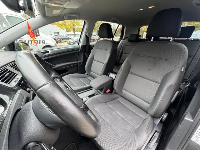 Volkswagen Golf 1.0 TSI Comfortline 2017 Benzine 8