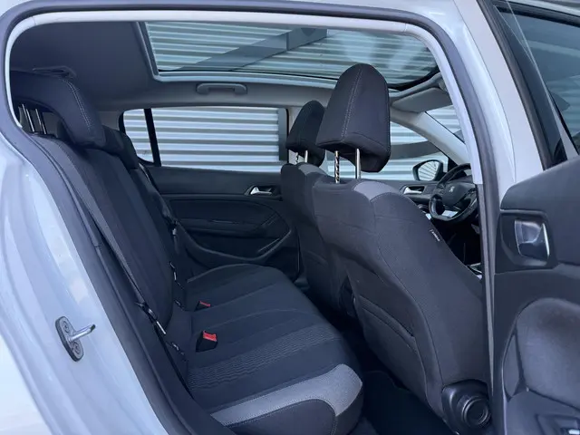 Peugeot 308 1.2 PureTech Style 2016 Benzine 12