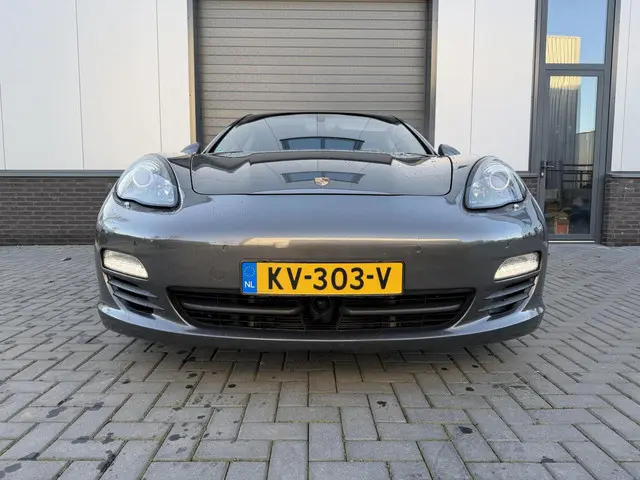 Porsche Panamera Sport Turismo 3.0 4 2013 Benzine 3