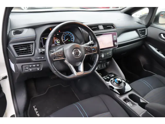 Nissan Leaf N-Connecta 40 kWh 2020 Elektrisch 6