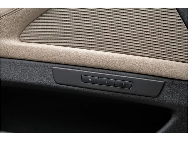 BMW 5 Serie 528i High Executive | 2013 Benzine 16