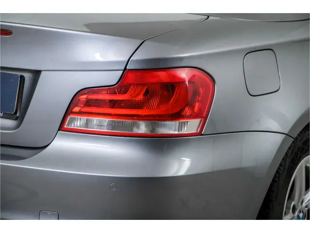 BMW 1 Serie Cabrio 120i High Executive 2012 Benzine 30