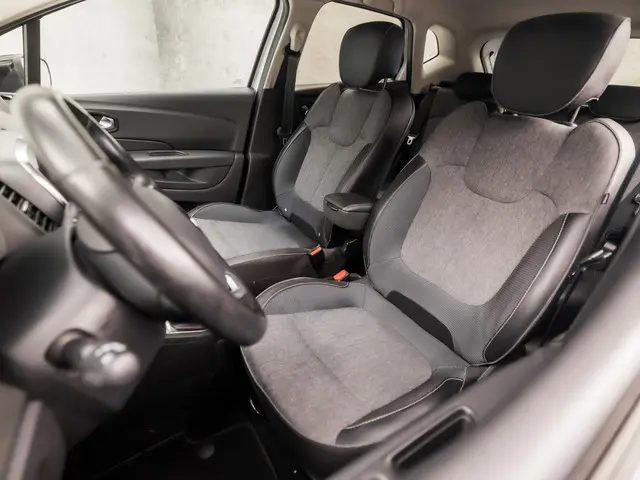 Renault Captur 0.9 TCe Intens Sport 2019 Benzine 13