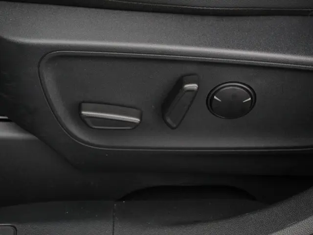 Ford Kuga 2.5 PHEV 225pk ST-Line X 2023 Hybride Benzine 36