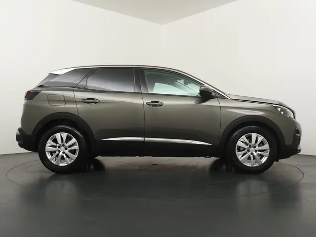 Peugeot 3008 1.2 PureTech Active 2018 Benzine 6