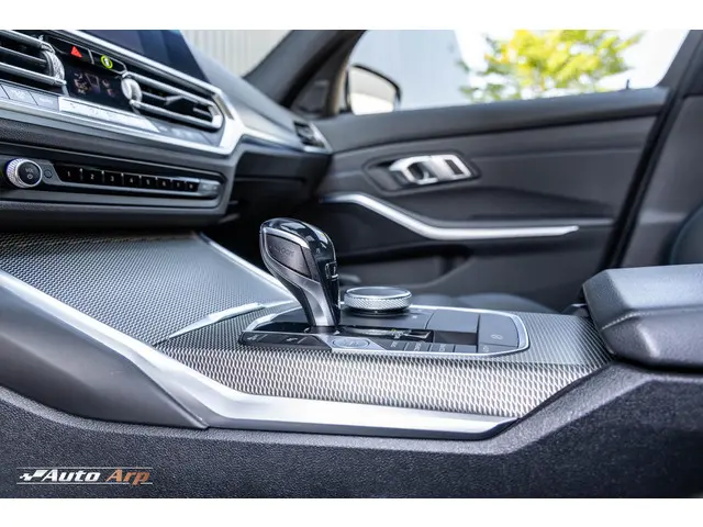 BMW 3 Serie M340i xDrive M-sport 2021 Benzine 26
