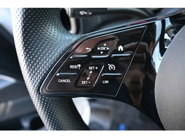 Mercedes-Benz Vito 116 CDI L2 Pro 2024 Diesel 14