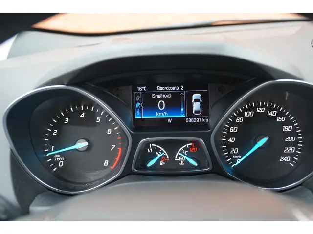 Ford Kuga 1.5 Trend 2016 Benzine 26