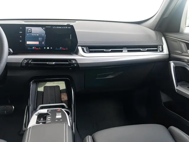 BMW X1 sDrive18i 2025 Benzine 9