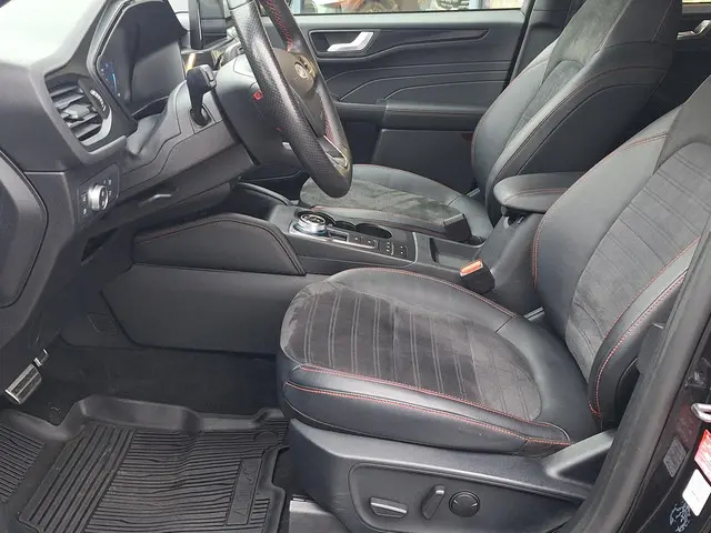 Ford Kuga 2.5 PHEV ST-Line X 2022 Hybride Benzine 11