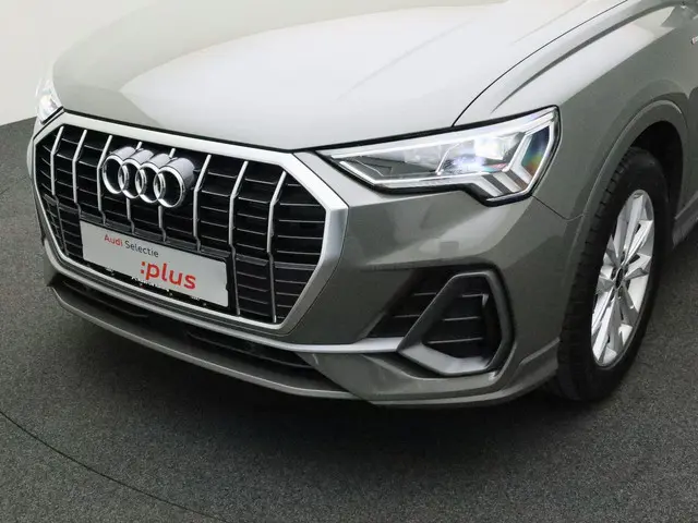 Audi Q3 35 TFSI/150PK S Line 2024 Benzine 28
