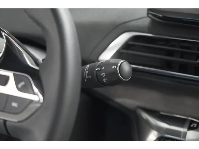 Peugeot 5008 PureTech 130 EAT8 GT 2023 Benzine 36