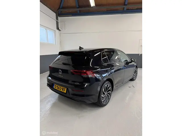 Volkswagen Golf 1.0 eTSI Life Business 2023 Benzine 3