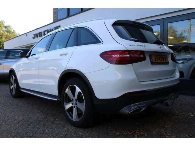 Mercedes-Benz GLC 220 d 4MATIC Prestige 2015 Diesel 6