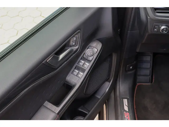 Ford Kuga 2.5 PHEV ST-Line X 2021 Hybride Benzine 22
