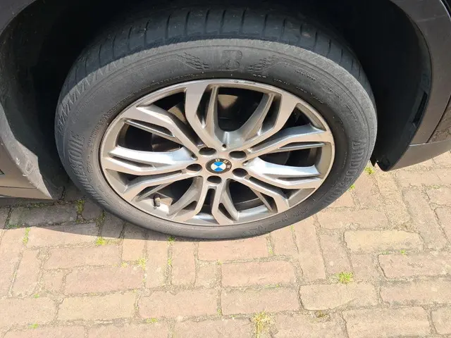 BMW X1 sDrive18i Executive Edition 2021 Benzine 9