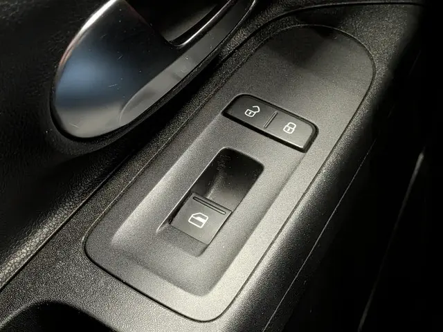 Volkswagen up! 1.0 move up! Automaat 2013 Benzine 12