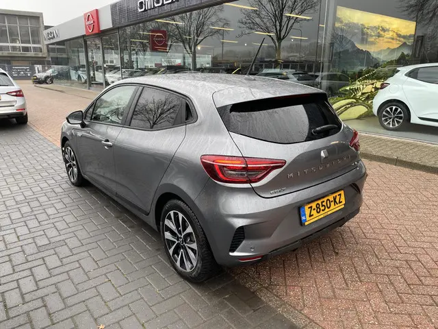 Mitsubishi Colt 1.6 HEV Intense 2024 Hybride Benzine 6