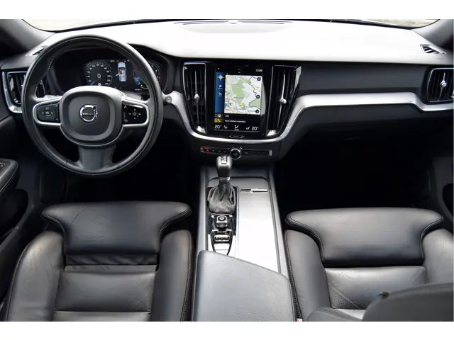 Volvo V60 2.0 T4 R-Design Automaat 2020 Benzine 14