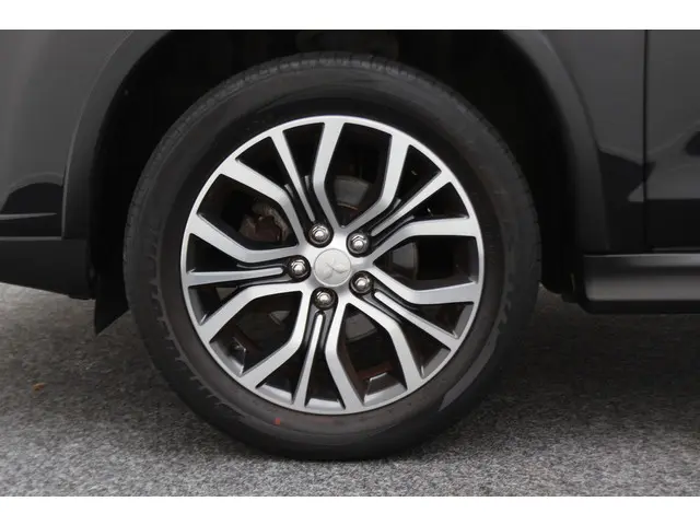 Mitsubishi ASX 1.6 Cleartec Connect Pro+ 2019 Benzine 25