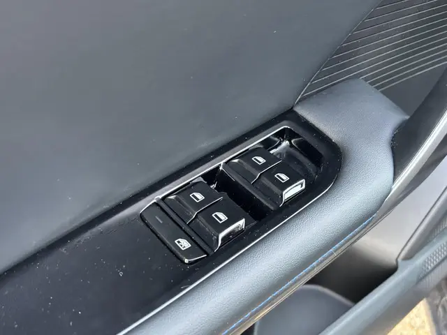 MG MG4 Electric Luxury 64 kWh 2024 Elektrisch 13